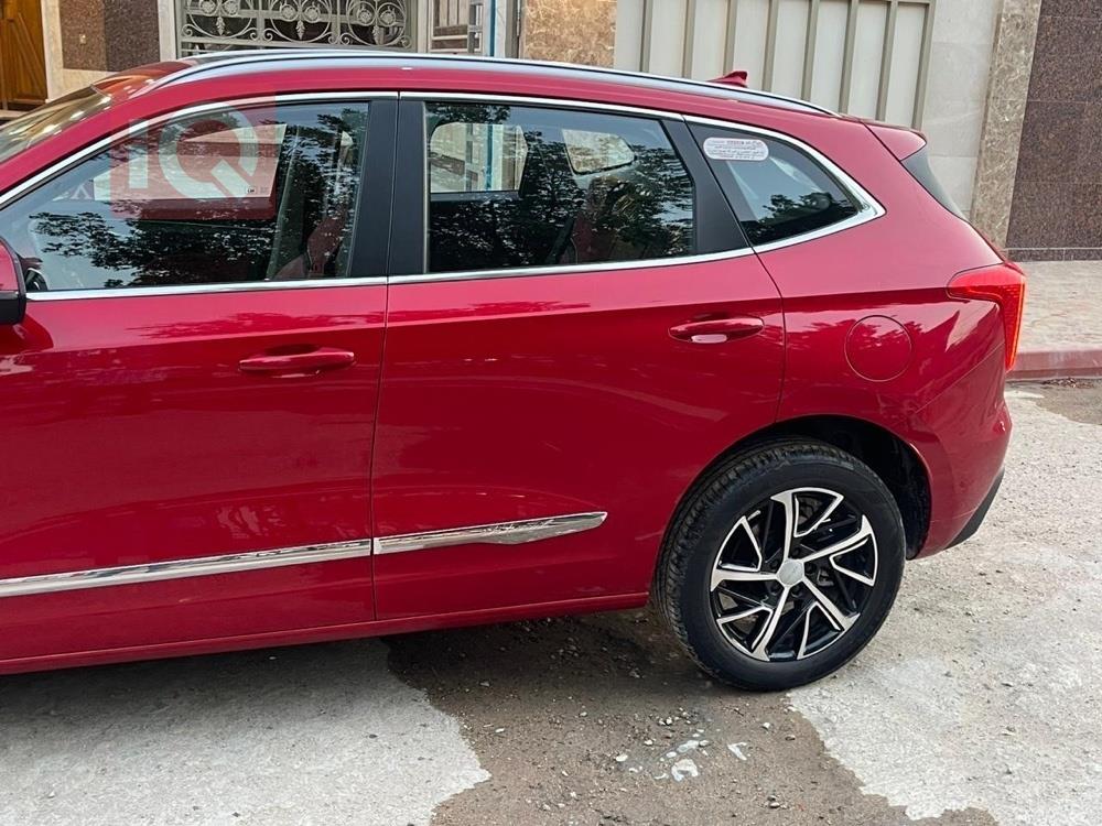 هەڤاڵ جۆلیۆن